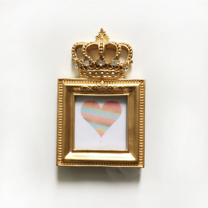 Set the crown photo frame