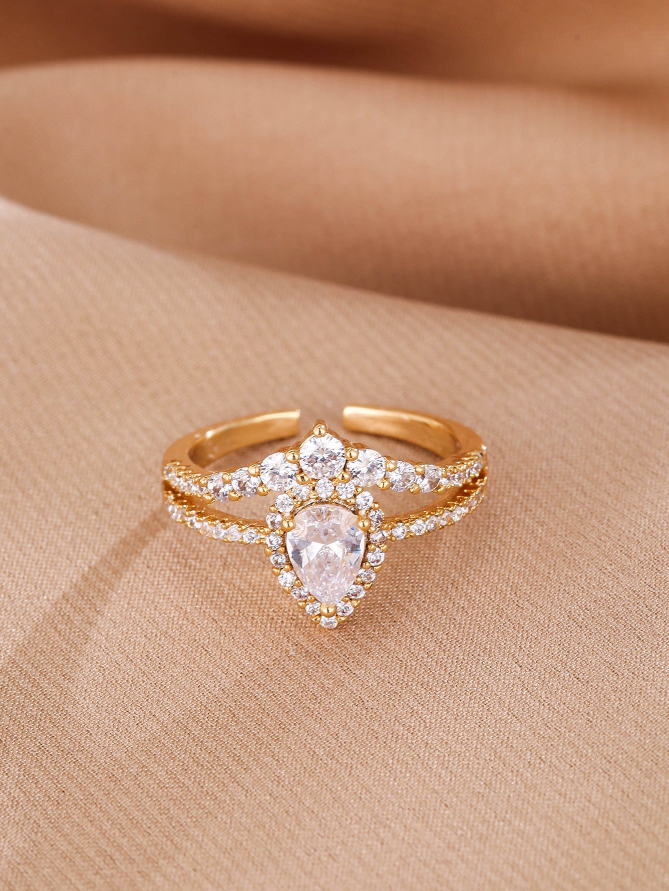 Copper Plated Real Gold Color Retaining Water Drop Crown Ring