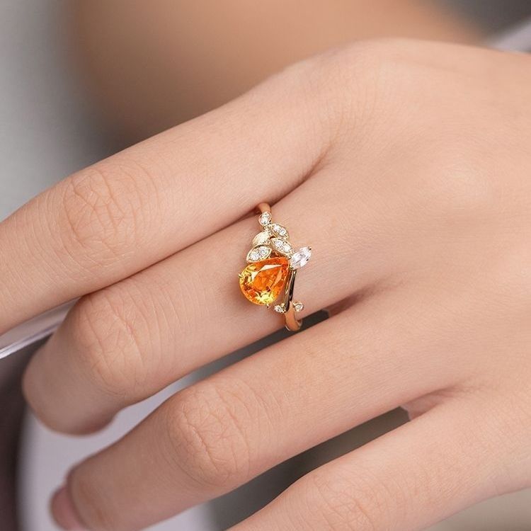 Droplet Type Inlaid Diamond Women's Ring