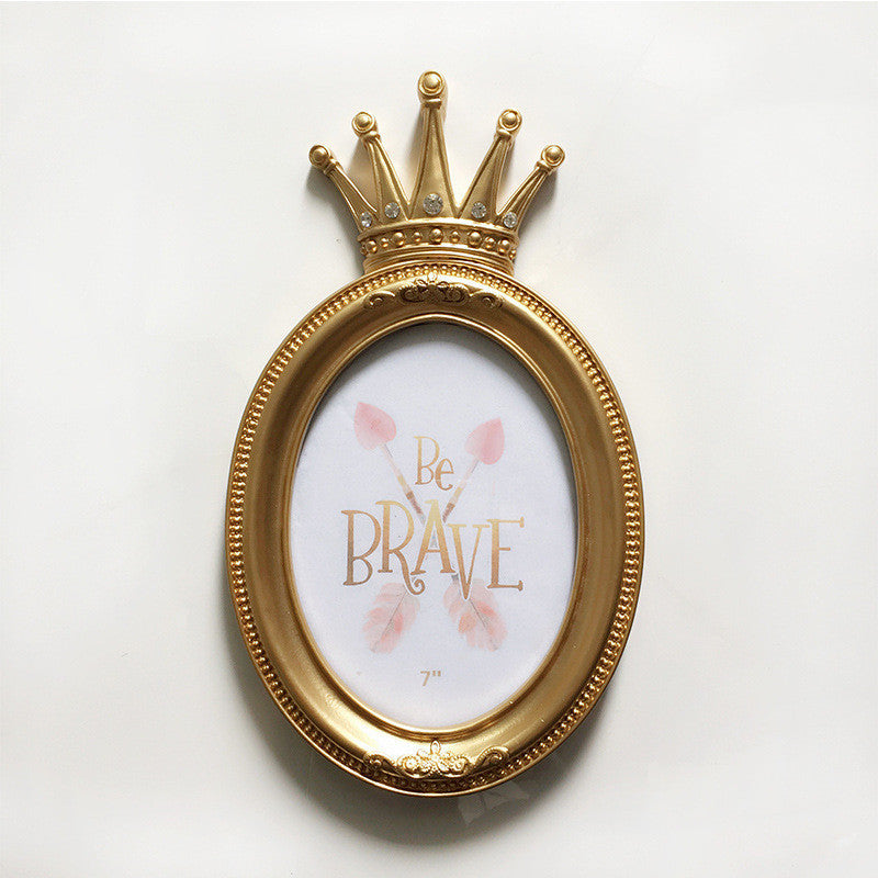 Set the crown photo frame