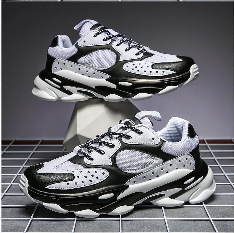 Old shoes, men's shoes, casual shoes