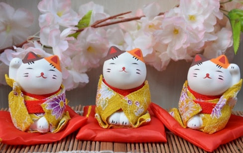 Mini cute Japanese kimono lucky cat decoration car decoration