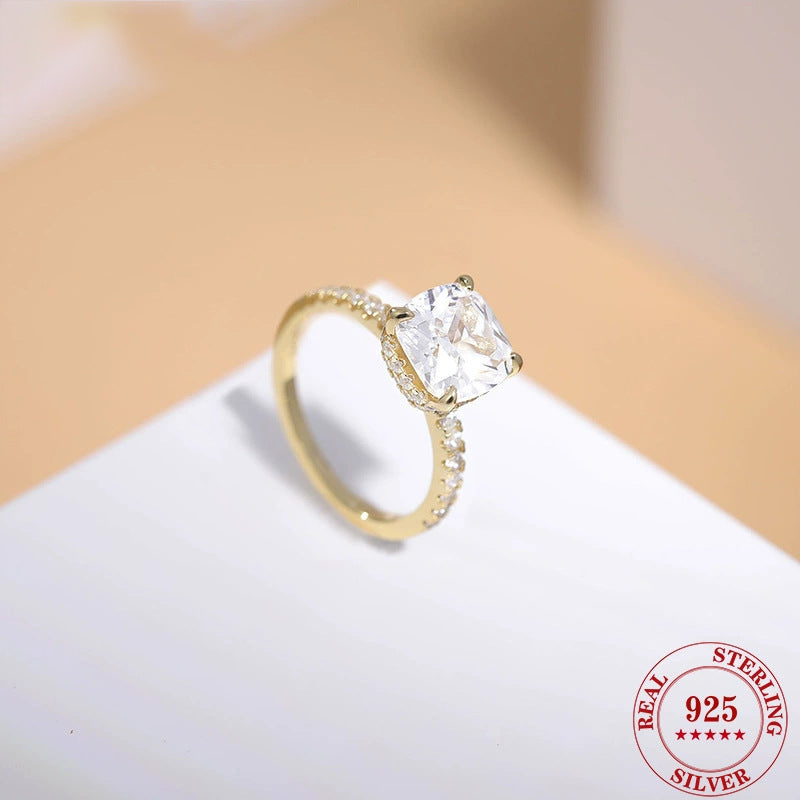 Four-claw Pillow-shaped 4 Karat Zircon 925 Silver Diamond Ring