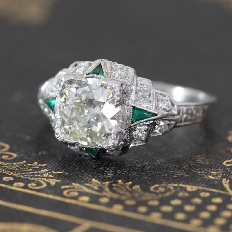 Fashion Retro Emerald Zircon Ring For Women