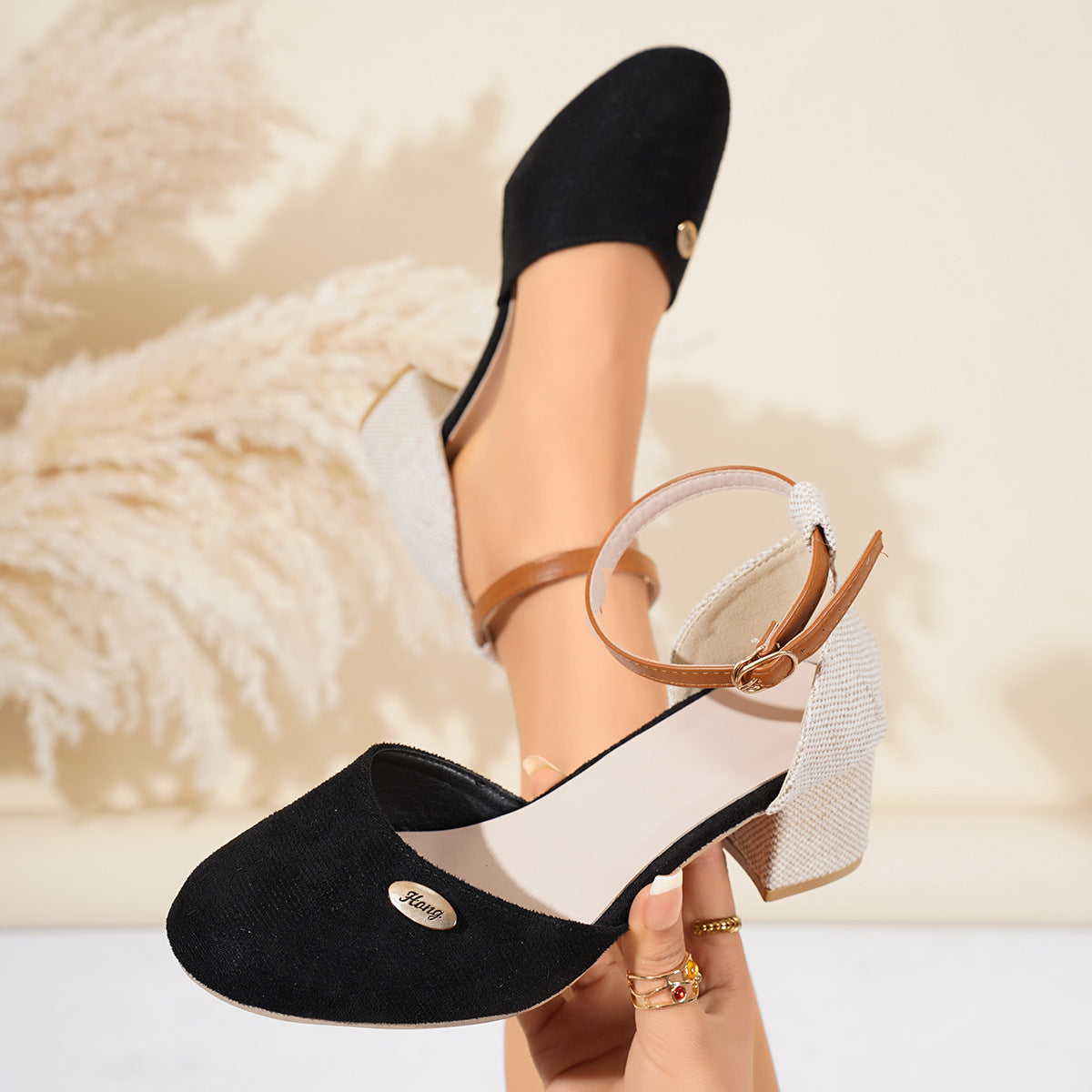 Plus Size Color Block Closed Toe Sandals Stylish And Lightweight Suede Buckle Women's Shoes