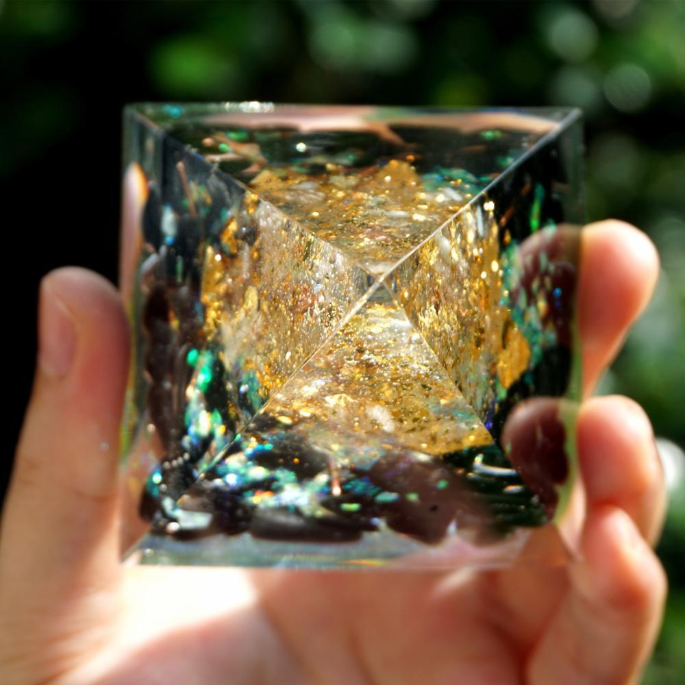 6cm Crystal Ball Chakra Pyramid Crystal Gravel