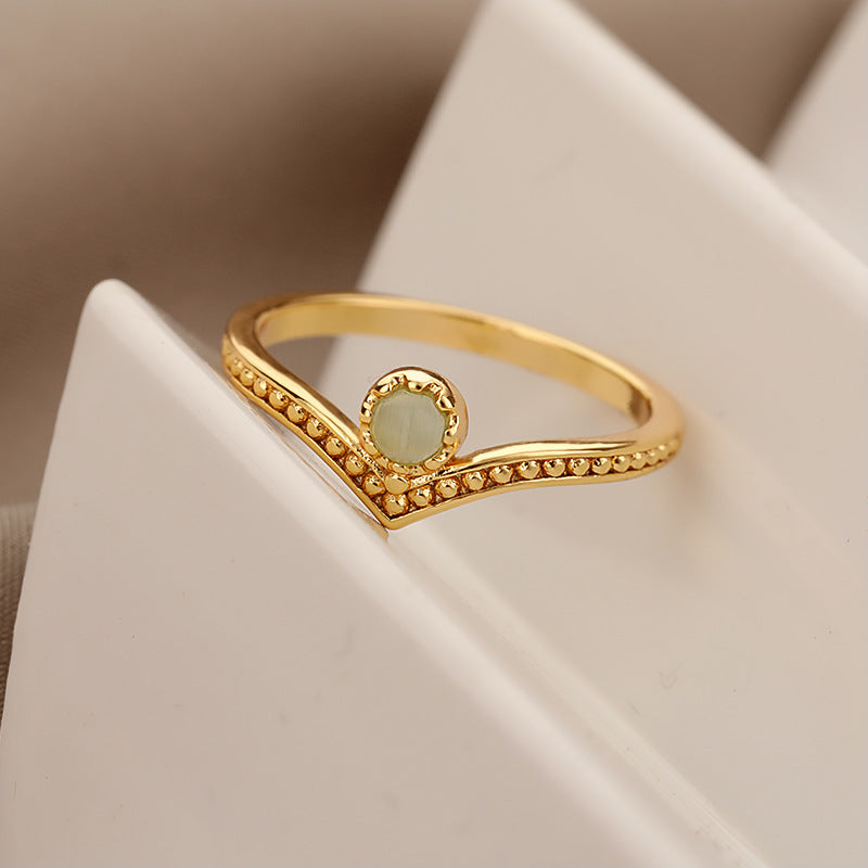 Crown Ring Ladies Ring Finger Closed Mouth