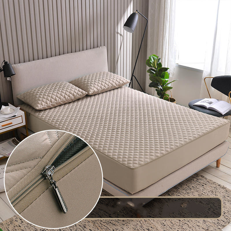 Non-slip fixed mattress protector