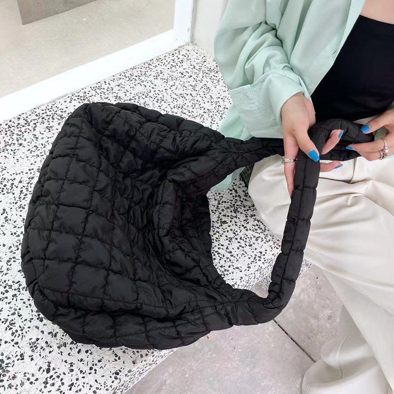 Women's Large-capacity Rhombus Pleated Diagonal Bag