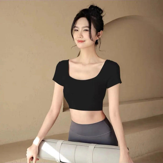 Women's Short-sleeved T-shirt With Chest Pad