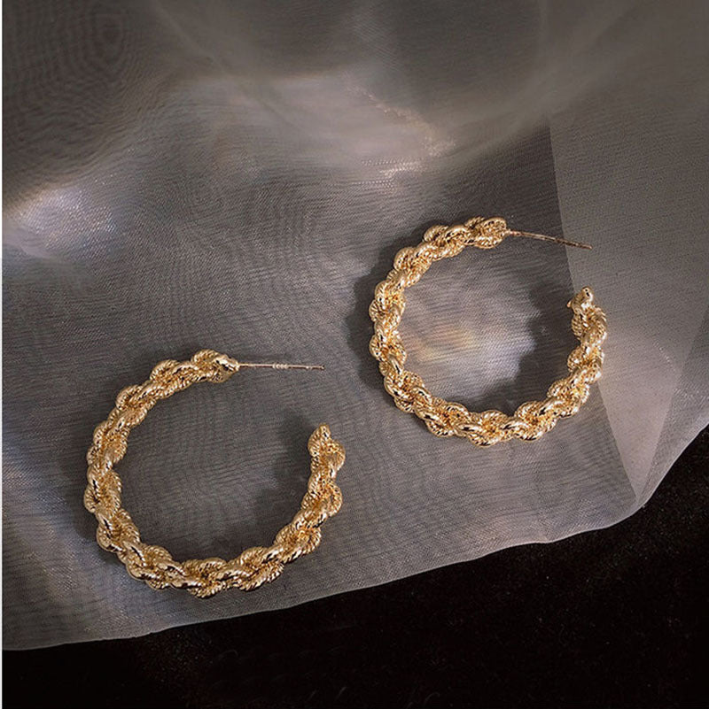 Women's Vintage Metal Twist Stud Earrings