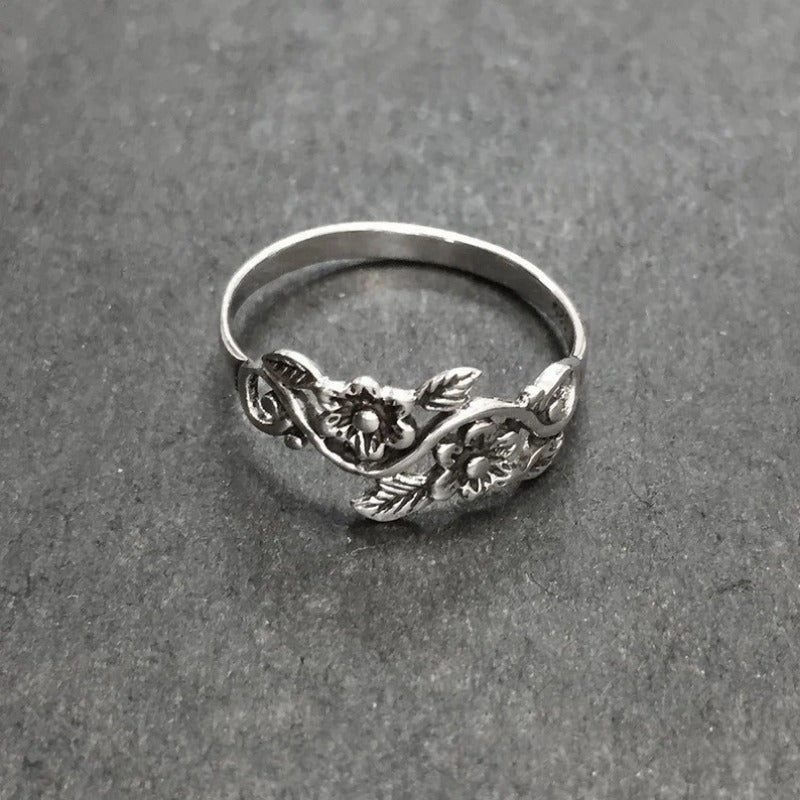 Vintage Flower Alloy Ring For Women