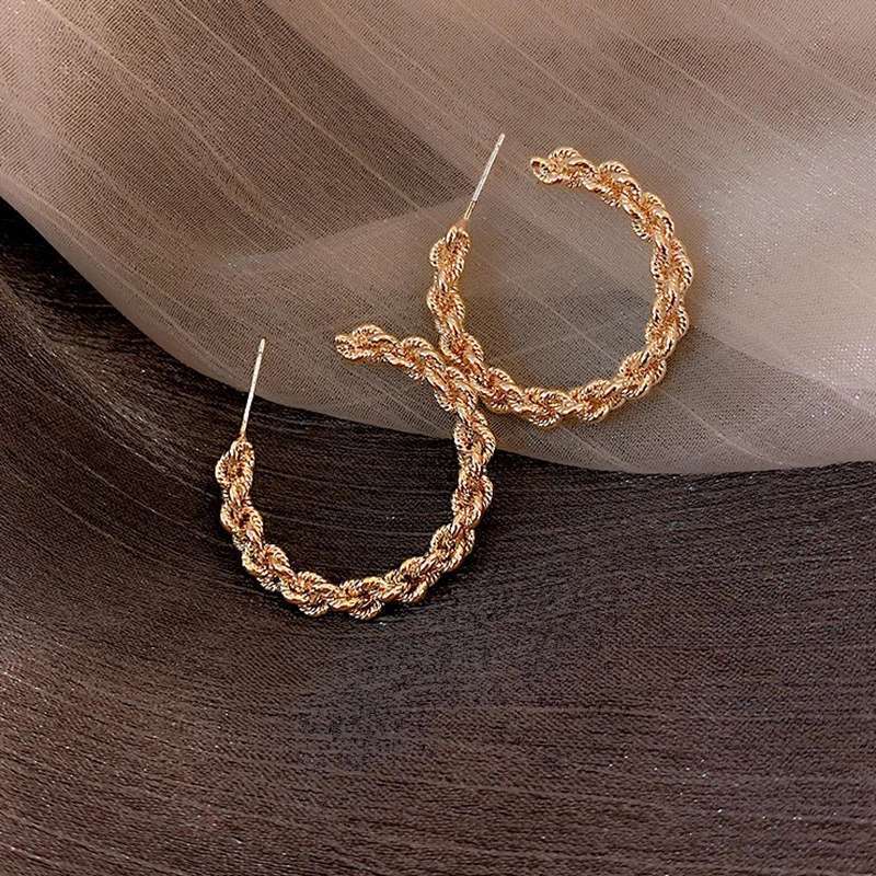 Women's Vintage Metal Twist Stud Earrings