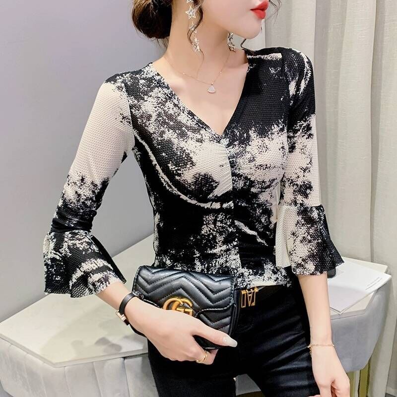 Korean Style Fashionable Printed Ruffle Sleeve Wrinkle-closing Slim Fit Small Shirt Top